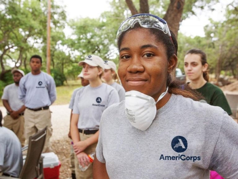 Group of AmeriCorps teenagers